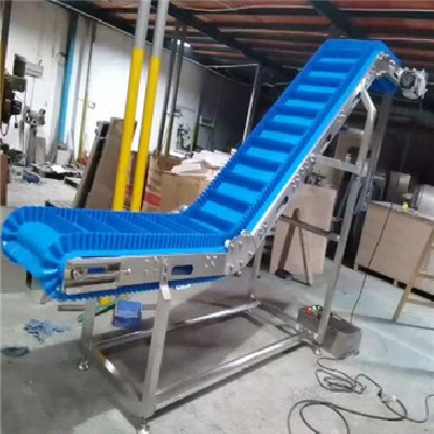 PU寬皮帶大傾角輸送機(jī)