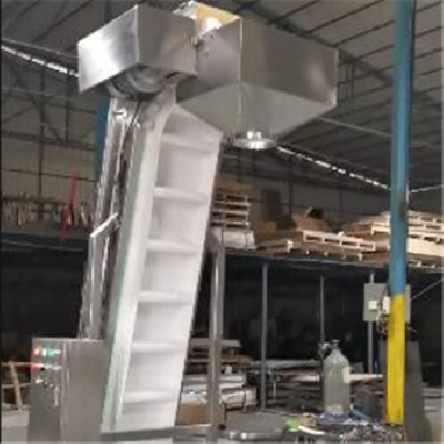 Z型鏈板大傾角輸送機(jī)