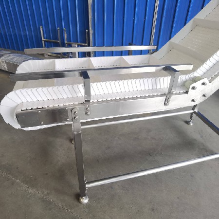鏈板成品輸送機(jī)