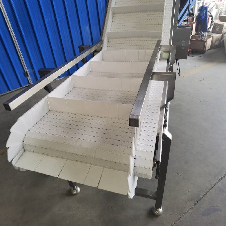鏈板成品輸送機(jī)