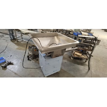 振動給料機4