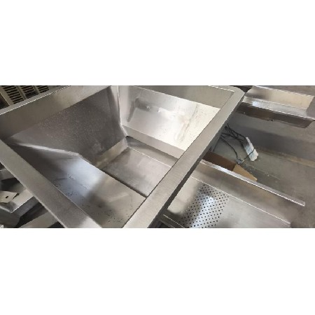 振動給料機4