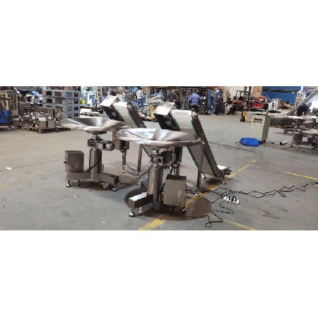 成品輸送機8