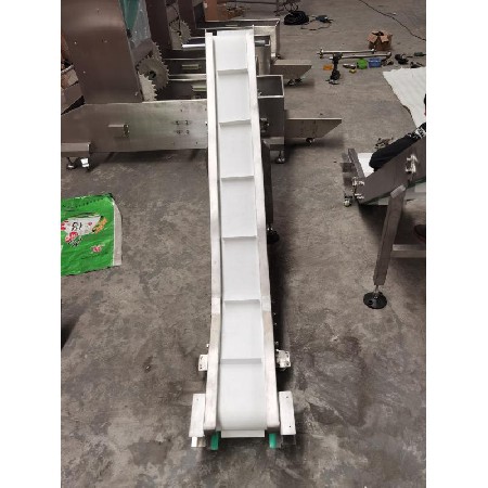 成品輸送機6