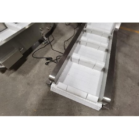成品輸送機1