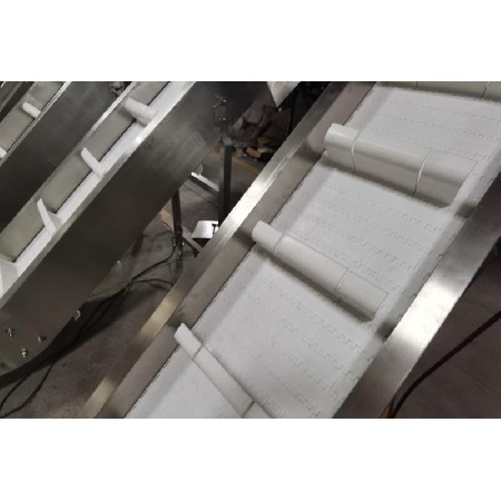 成品輸送機1